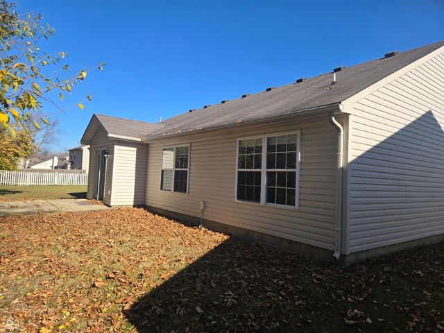 12220 Sweet Creek Trail, Fishers, IN 46037