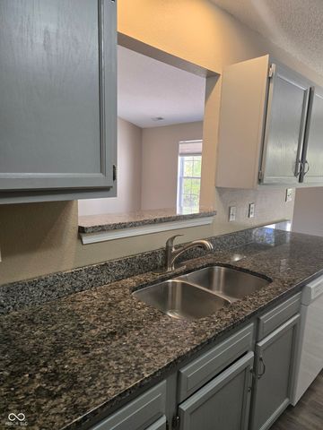 12220 Sweet Creek Trail, Fishers, IN 46037