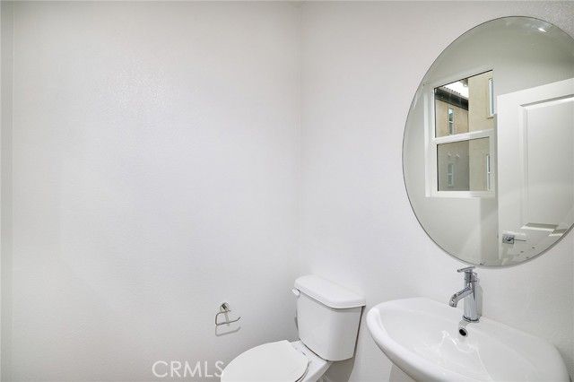 6046 Fairfax Drive, Eastvale, CA 92880