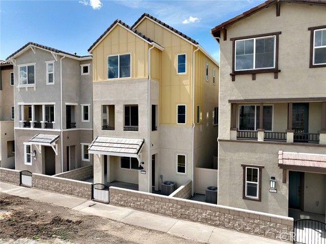 6046 Fairfax Drive, Eastvale, CA 92880