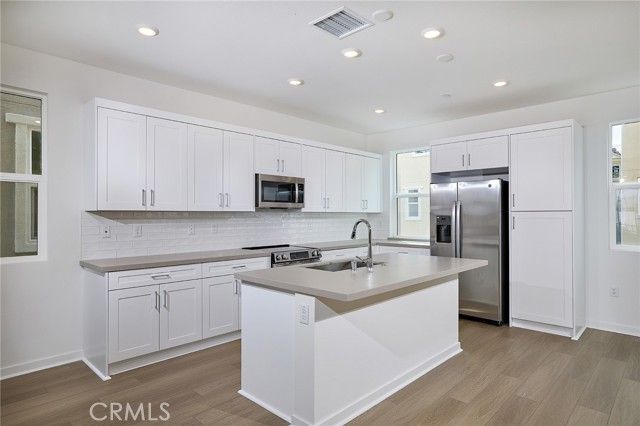 6046 Fairfax Drive, Eastvale, CA 92880