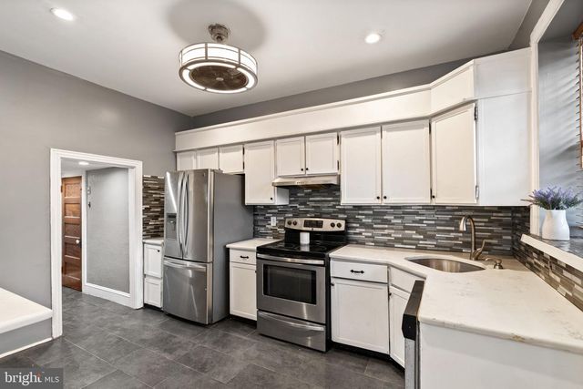 902 WYNNEWOOD RD, Philadelphia, PA 19151
