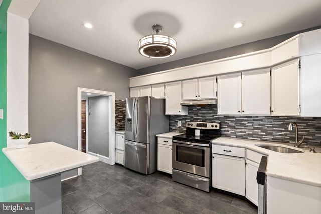 902 WYNNEWOOD RD, Philadelphia, PA 19151