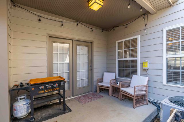 7053 Sunnywood Dr, Nashville, TN 37211