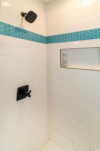 1827 N Saint Joseph Avenue, Evansville, IN 47720