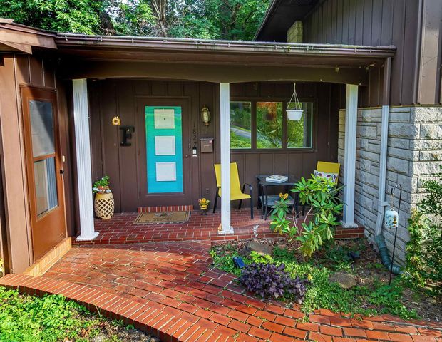 1827 N Saint Joseph Avenue, Evansville, IN 47720