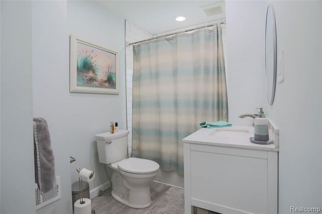 24268 Brittany Avenue, Eastpointe, MI 48021