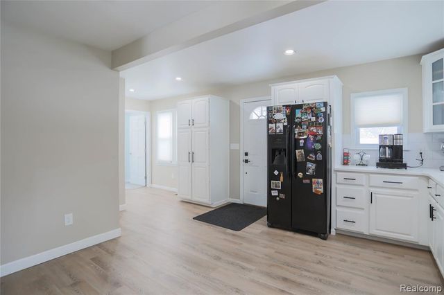 24268 Brittany Avenue, Eastpointe, MI 48021