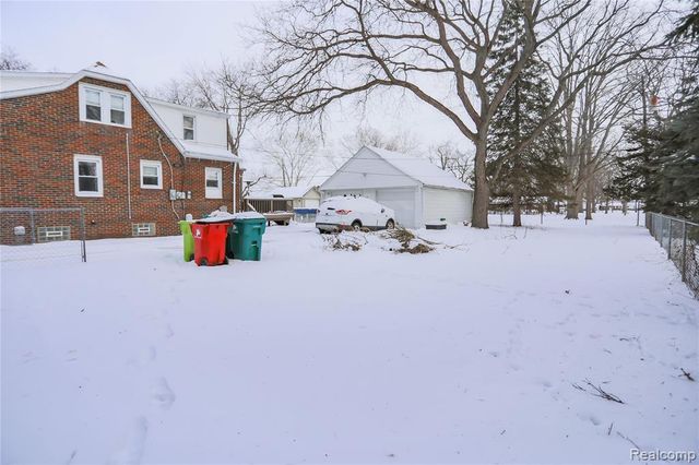 24268 Brittany Avenue, Eastpointe, MI 48021