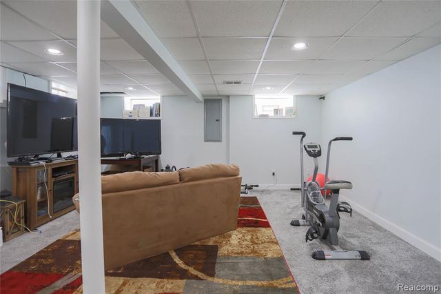 24268 Brittany Avenue, Eastpointe, MI 48021