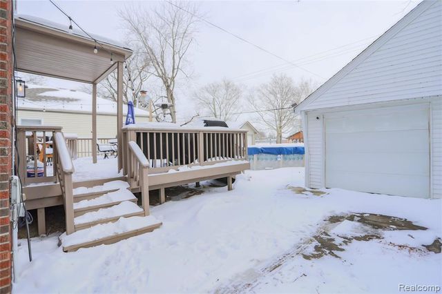 24268 Brittany Avenue, Eastpointe, MI 48021