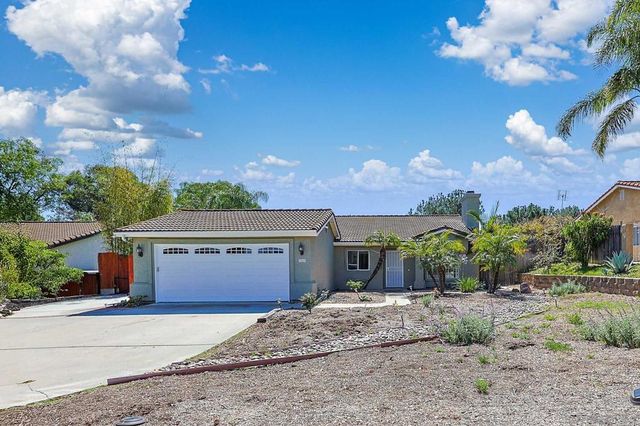 3529 La Mirada Dr, San Marcos, CA 92078