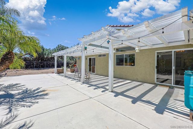3529 La Mirada Dr, San Marcos, CA 92078