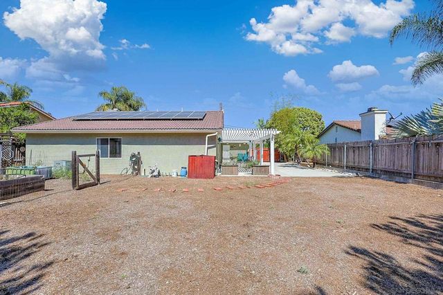 3529 La Mirada Dr, San Marcos, CA 92078