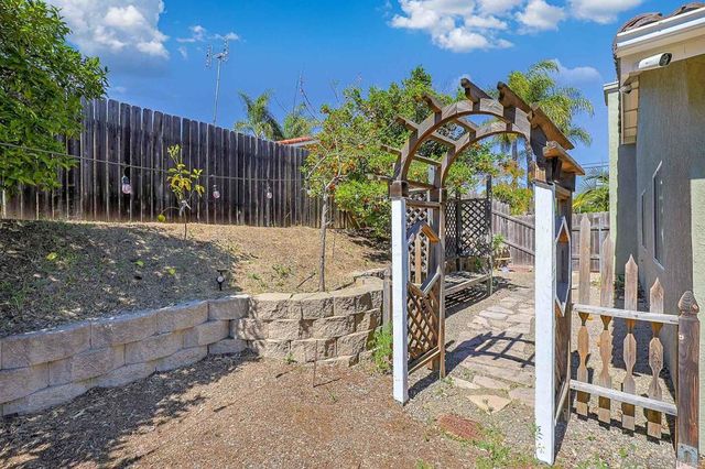 3529 La Mirada Dr, San Marcos, CA 92078