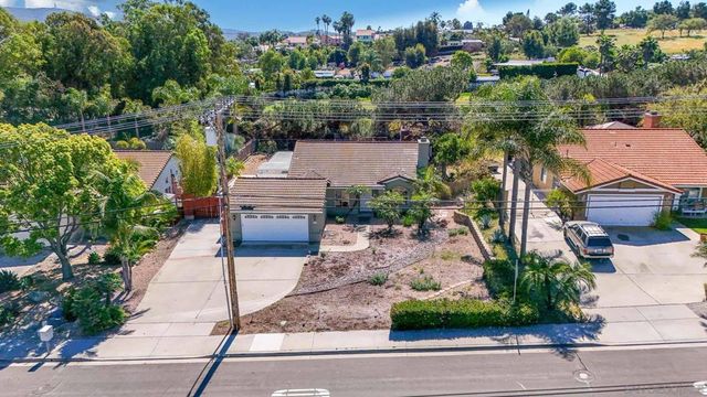 3529 La Mirada Dr, San Marcos, CA 92078