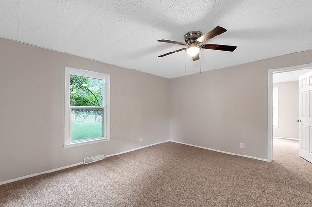 1301 E 11th Ave., Winfield, KS 67156