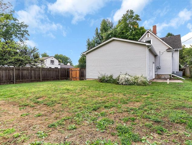 1301 E 11th Ave., Winfield, KS 67156