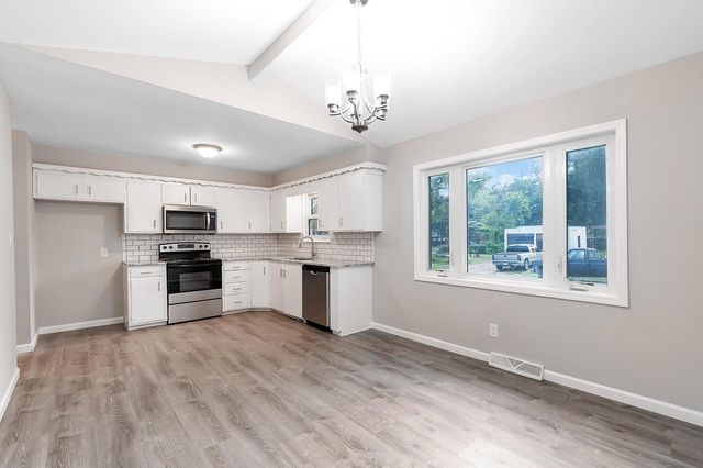 1301 E 11th Ave., Winfield, KS 67156