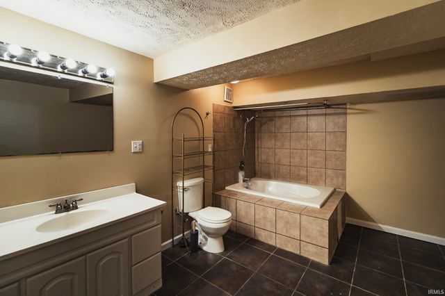 1809 S Kenmore Drive, Evansville, IN 47714