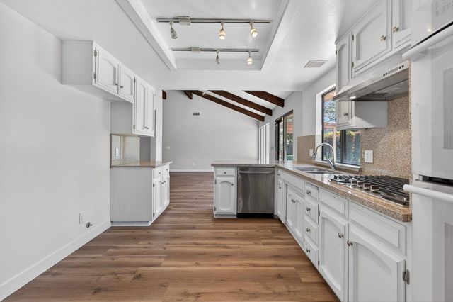 1640 Academy Ct, Stockton, CA 95207