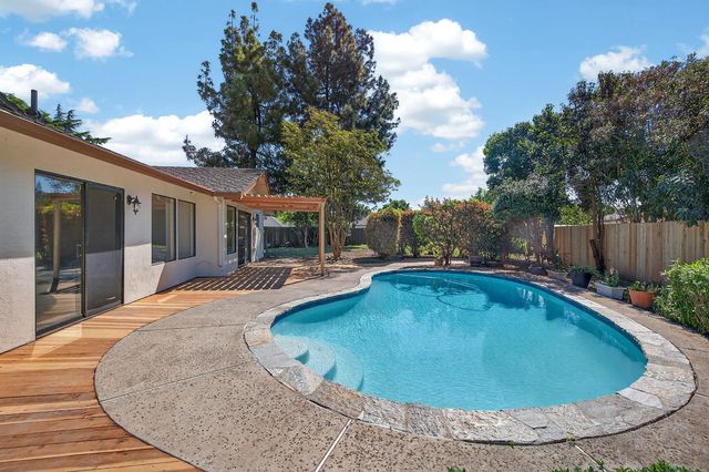 1640 Academy Ct, Stockton, CA 95207