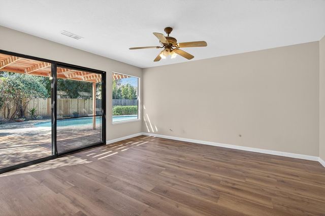 1640 Academy Ct, Stockton, CA 95207