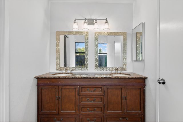 1640 Academy Ct, Stockton, CA 95207