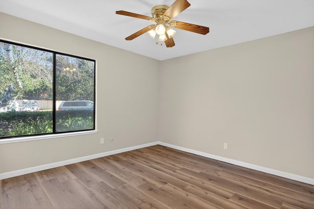 1640 Academy Ct, Stockton, CA 95207