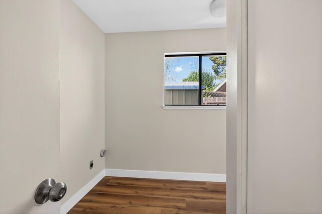 1640 Academy Ct, Stockton, CA 95207