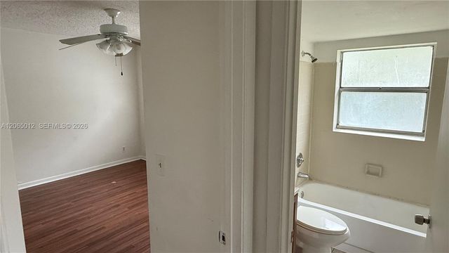 1032 Twin Lakes Dr 21-G, Coral Springs, FL 33071