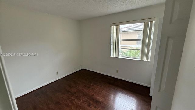 1032 Twin Lakes Dr 21-G, Coral Springs, FL 33071