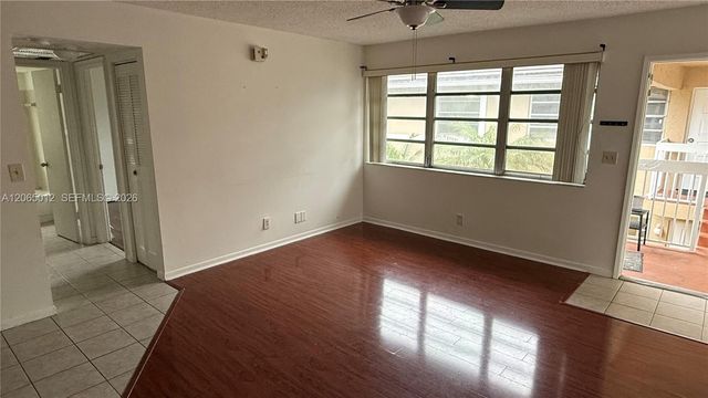 1032 Twin Lakes Dr 21-G, Coral Springs, FL 33071
