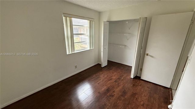 1032 Twin Lakes Dr 21-G, Coral Springs, FL 33071