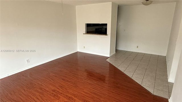 1032 Twin Lakes Dr 21-G, Coral Springs, FL 33071