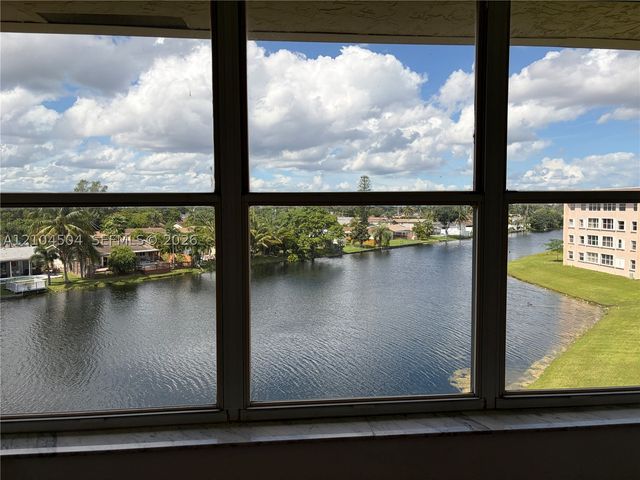10422 NW 24th Pl 409, Sunrise, FL 33322