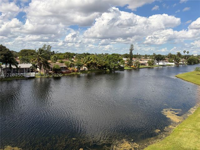 10422 NW 24th Pl 409, Sunrise, FL 33322