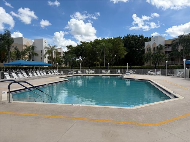10422 NW 24th Pl 409, Sunrise, FL 33322