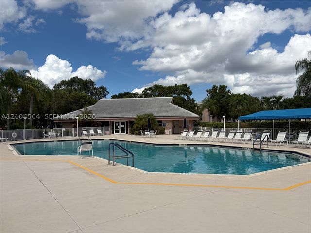 10422 NW 24th Pl 409, Sunrise, FL 33322