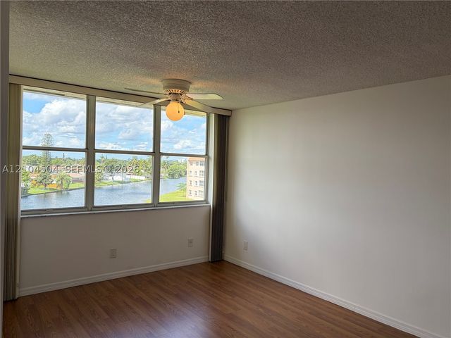 10422 NW 24th Pl 409, Sunrise, FL 33322
