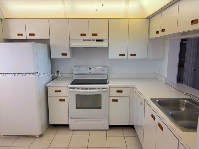 10422 NW 24th Pl 409, Sunrise, FL 33322