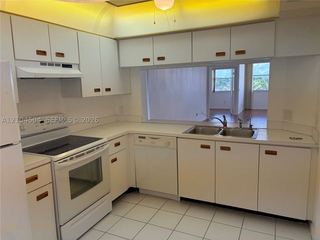 10422 NW 24th Pl 409, Sunrise, FL 33322