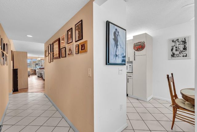 7438 N Devon Drive 212, Fort Lauderdale, FL 33321