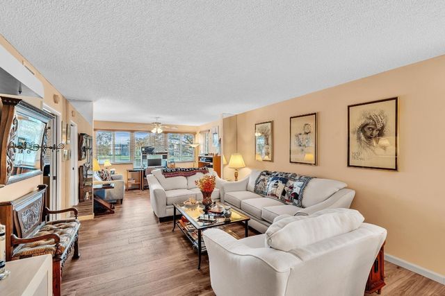 7438 N Devon Drive 212, Fort Lauderdale, FL 33321