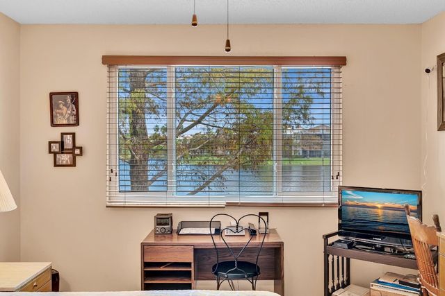 7438 N Devon Drive 212, Fort Lauderdale, FL 33321