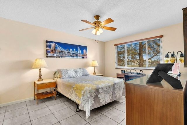 7438 N Devon Drive 212, Fort Lauderdale, FL 33321