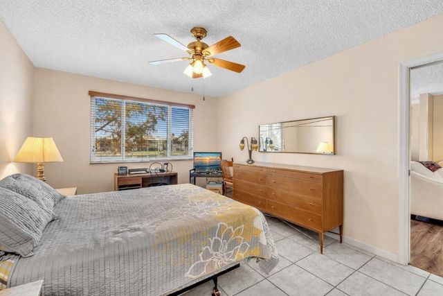 7438 N Devon Drive 212, Fort Lauderdale, FL 33321