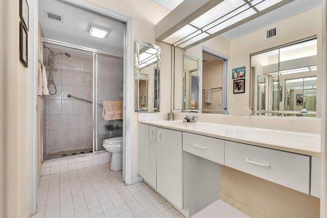 7438 N Devon Drive 212, Fort Lauderdale, FL 33321