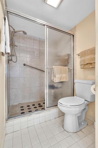 7438 N Devon Drive 212, Fort Lauderdale, FL 33321