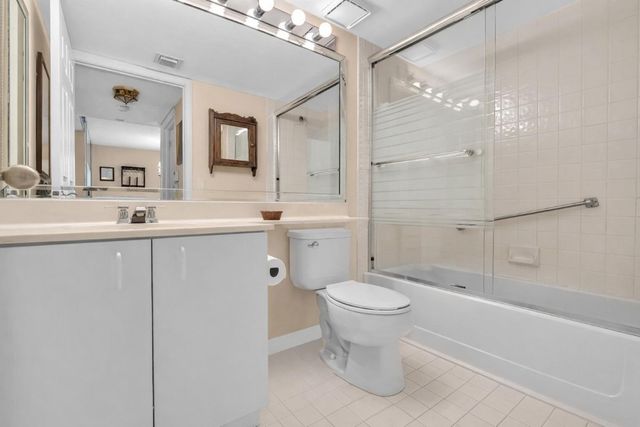 7438 N Devon Drive 212, Fort Lauderdale, FL 33321